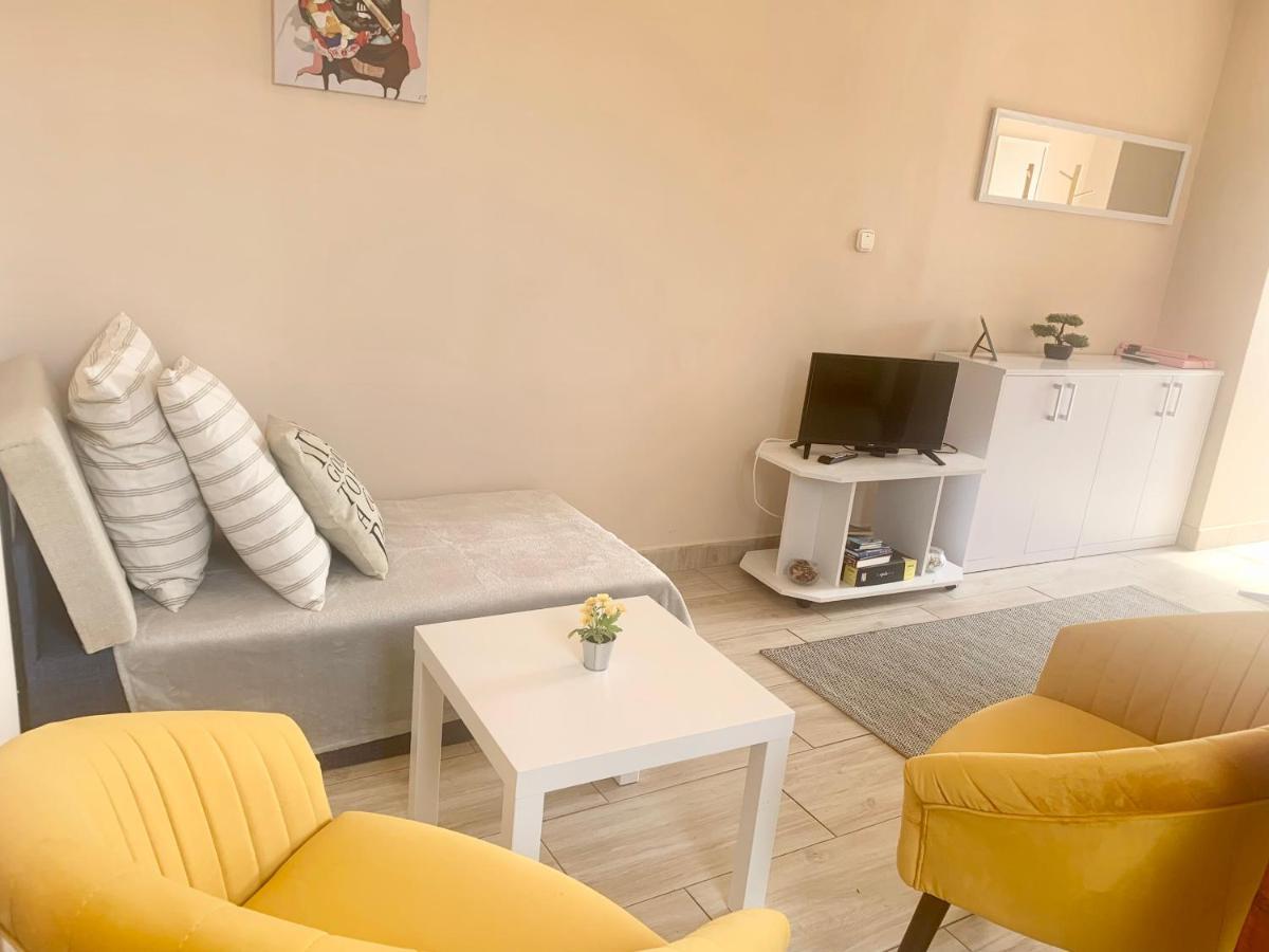 Lelle -Kert Apartman 03 バラトンレッレ エクステリア 写真