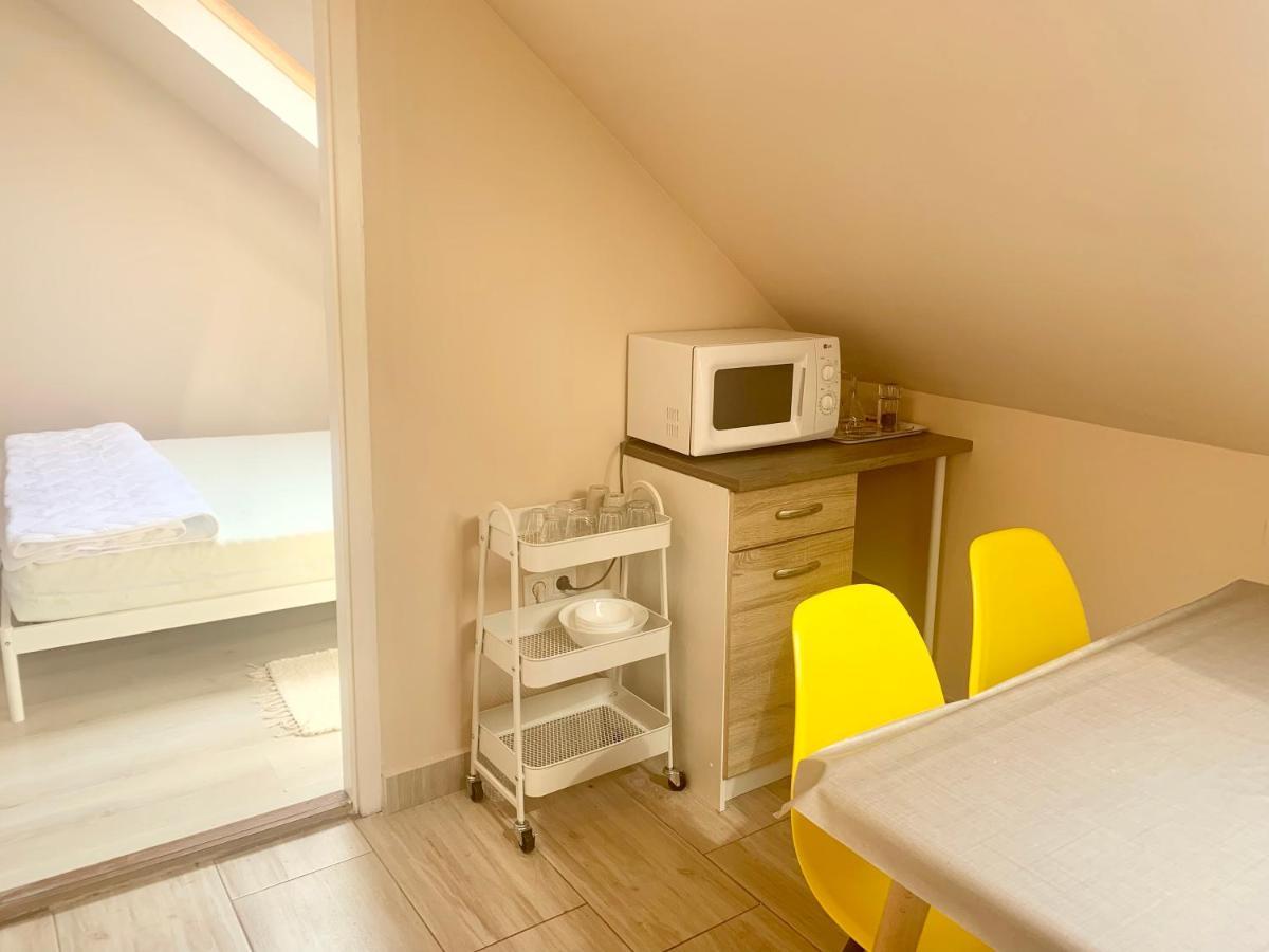 Lelle -Kert Apartman 03 バラトンレッレ エクステリア 写真