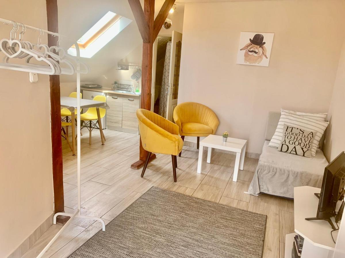 Lelle -Kert Apartman 03 バラトンレッレ エクステリア 写真