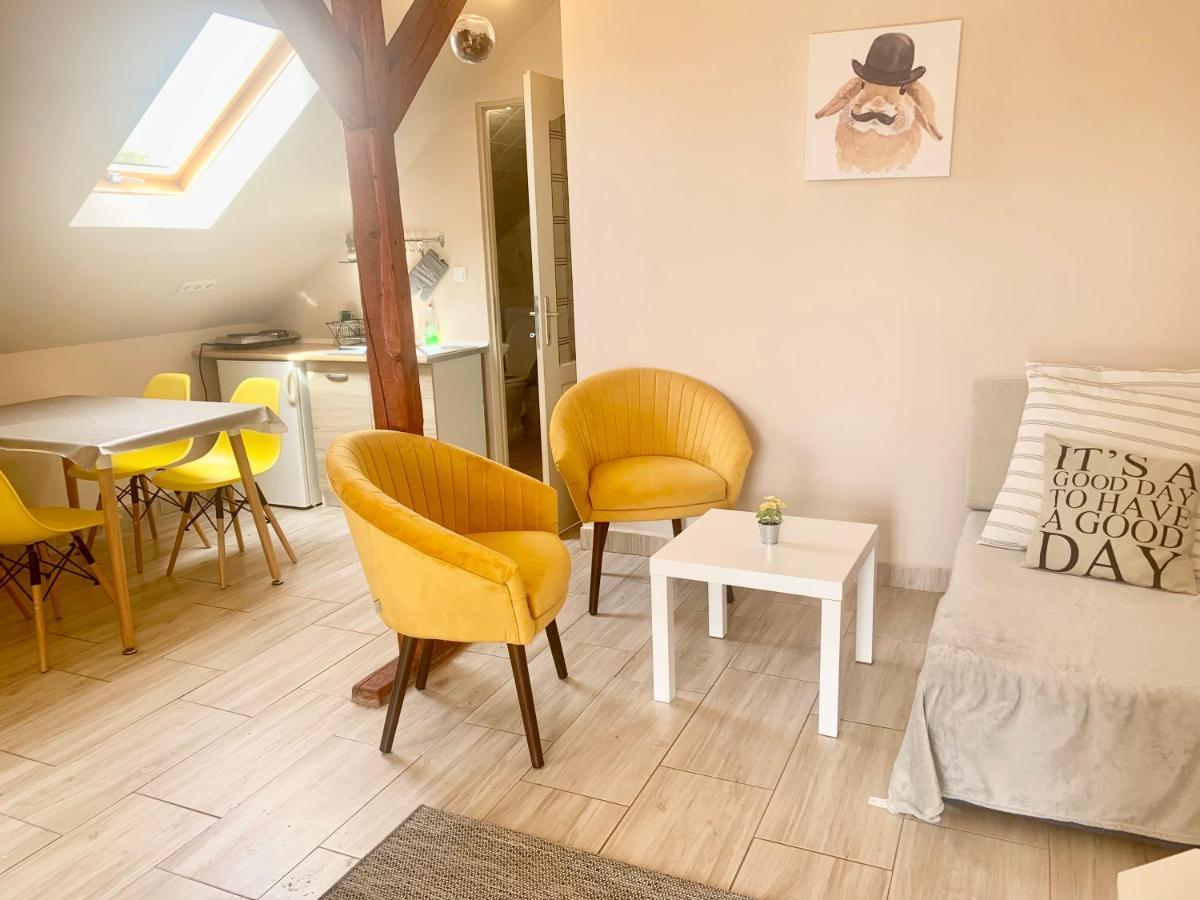 Lelle -Kert Apartman 03 バラトンレッレ エクステリア 写真